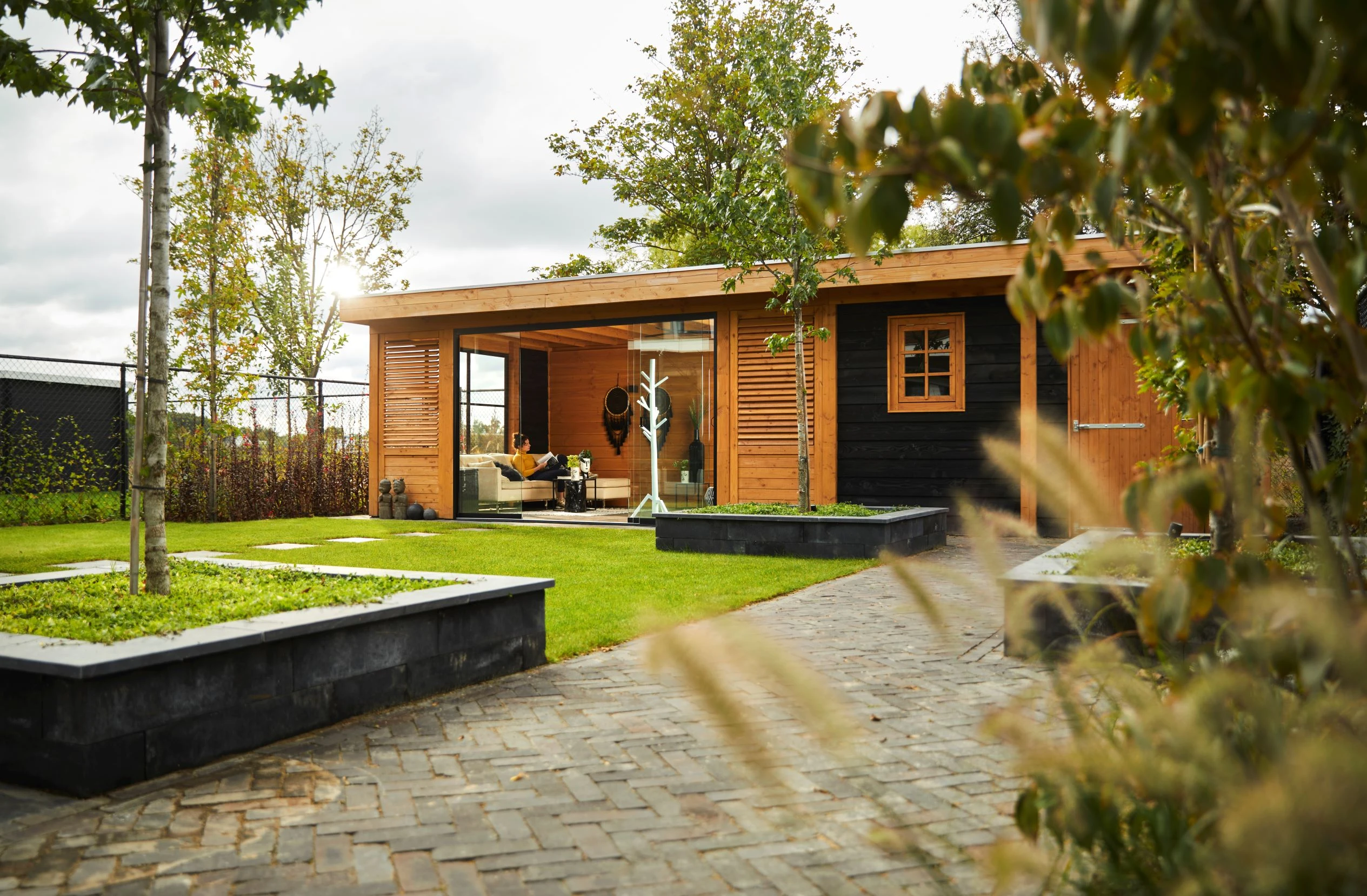 Hillhout Douglas Buitenverblijf Plat Dak Premium - Afmeting 210 x 400 cm - Afbeelding 4